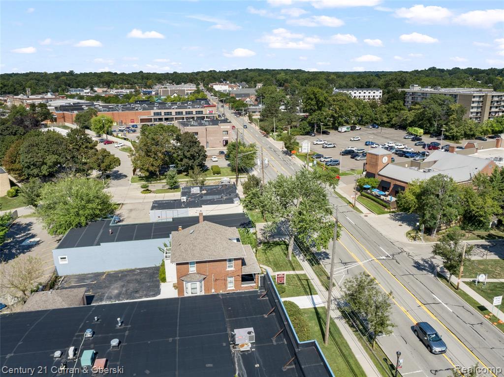 32704 Grand River Avenue, Farmington, MI, 48336