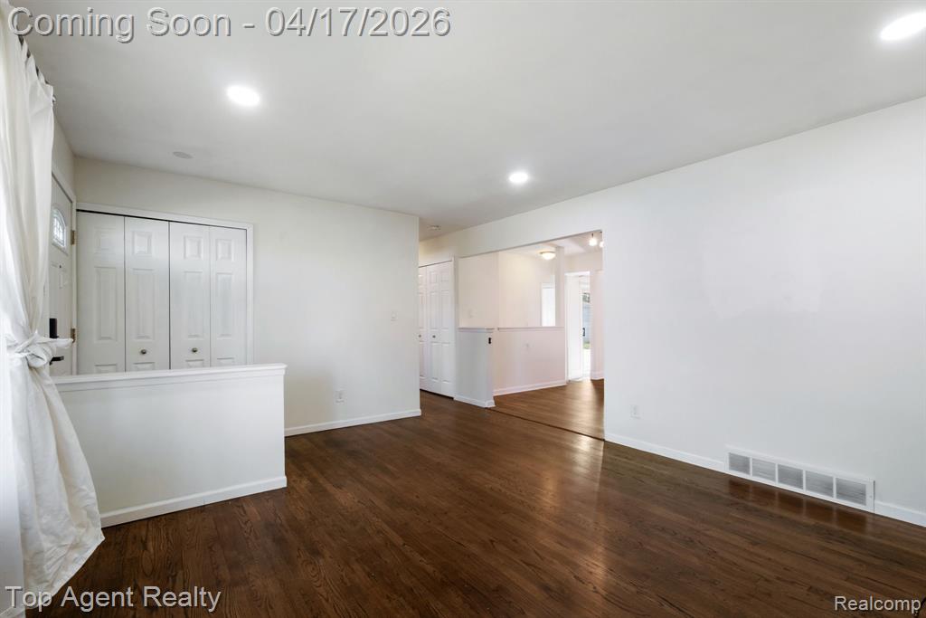 1973 Alexander Drive, Troy, MI 48083 — Photo 16
