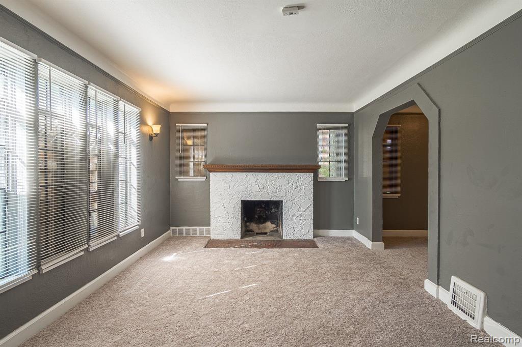 9938 WHITCOMB Street, Detroit, MI 48227 — Photo 4