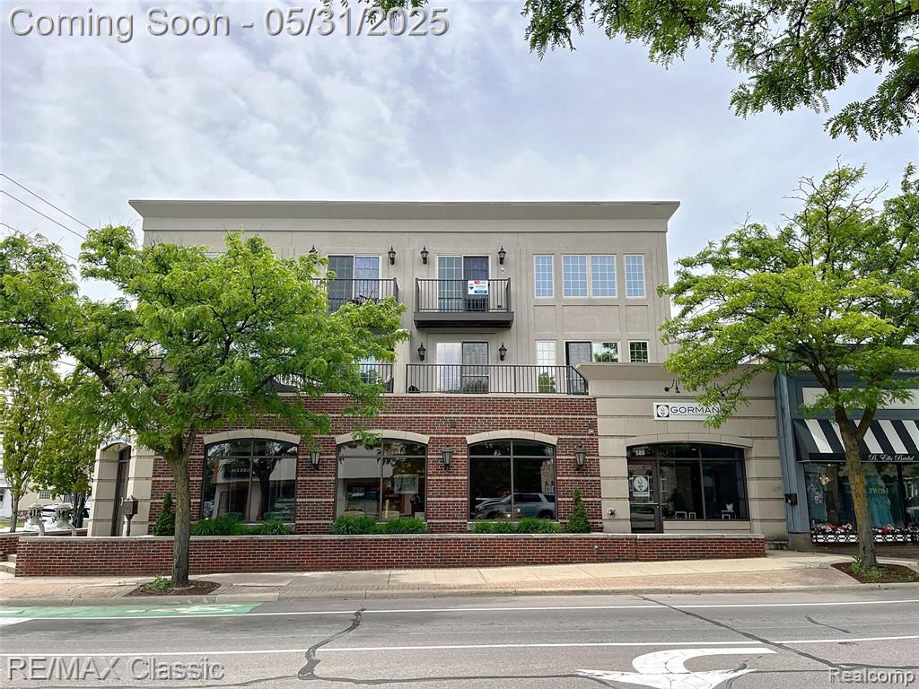 590 S Main Street, Plymouth, MI 48170 — front exterior