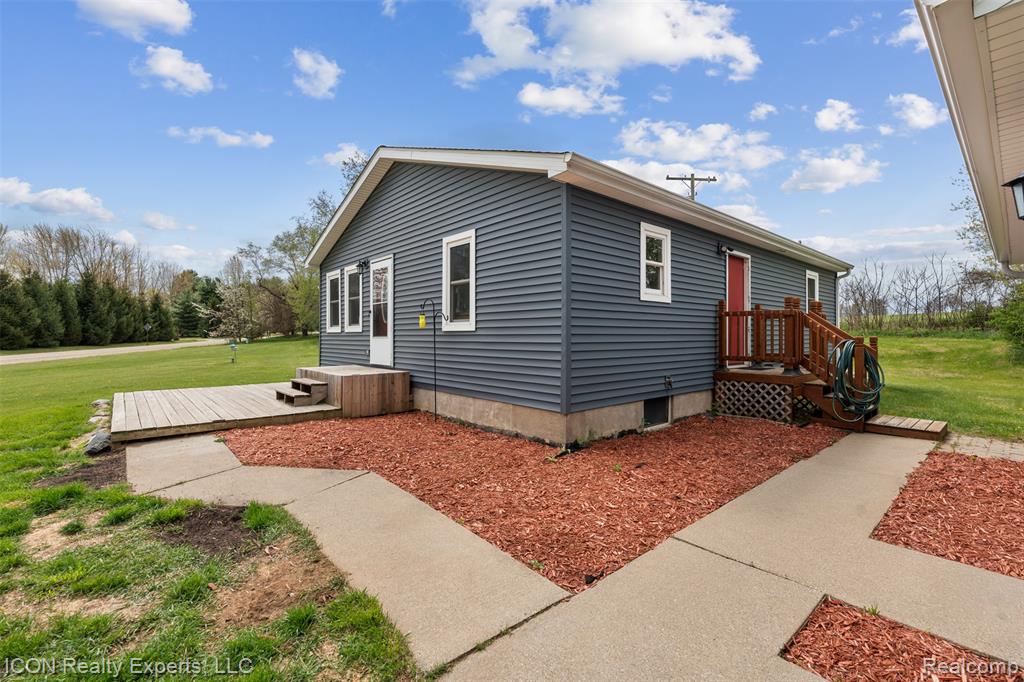 6093 Old State Road, North Branch, MI 48461 — Photo 3