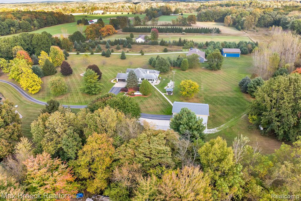 6300 HAZARD Road, Fenton, MI 48430 — Photo 36