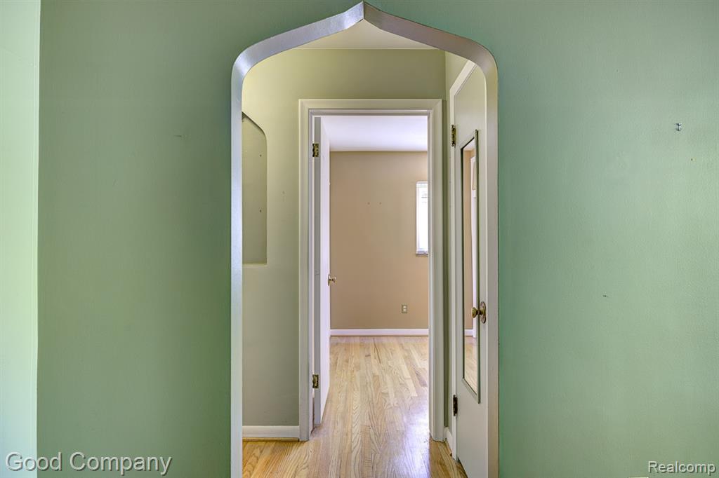 31160 E Rutland Street, Beverly Hills, MI 48025 — Photo 16