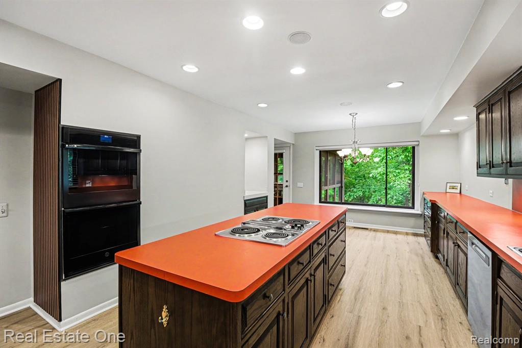 4757 Hardwoods Drive, West Bloomfield, MI 48323 — Photo 25