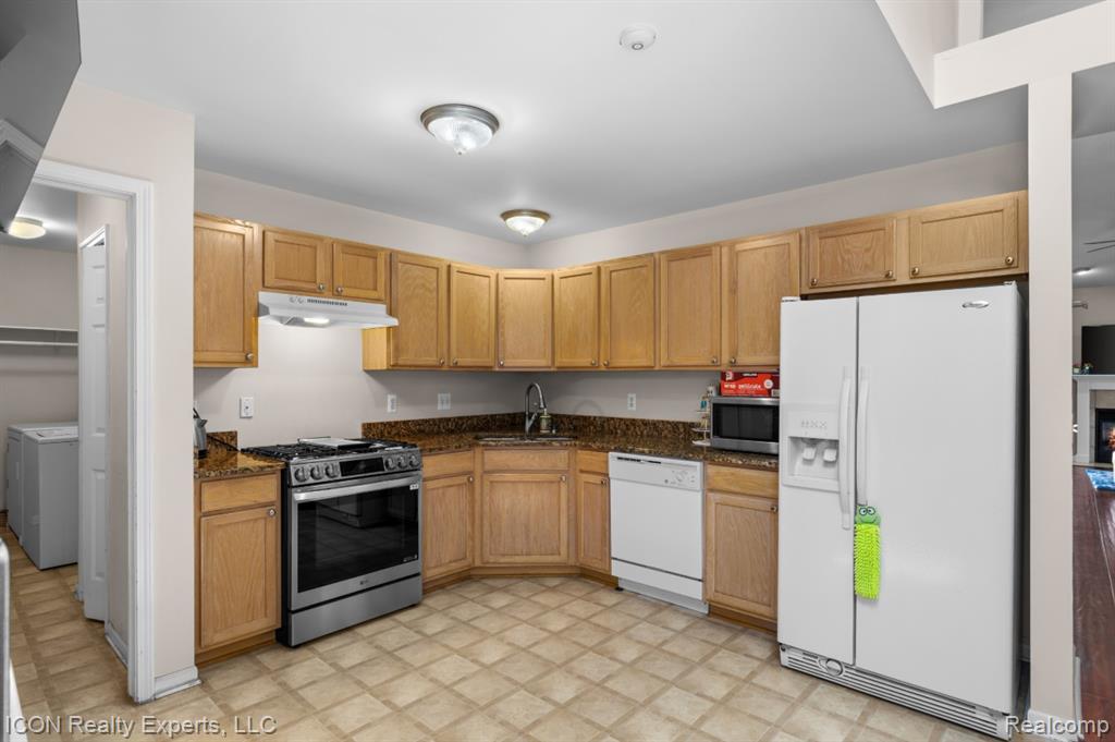 531 Cherry Grove Road, Canton, MI 48188 — Photo 14