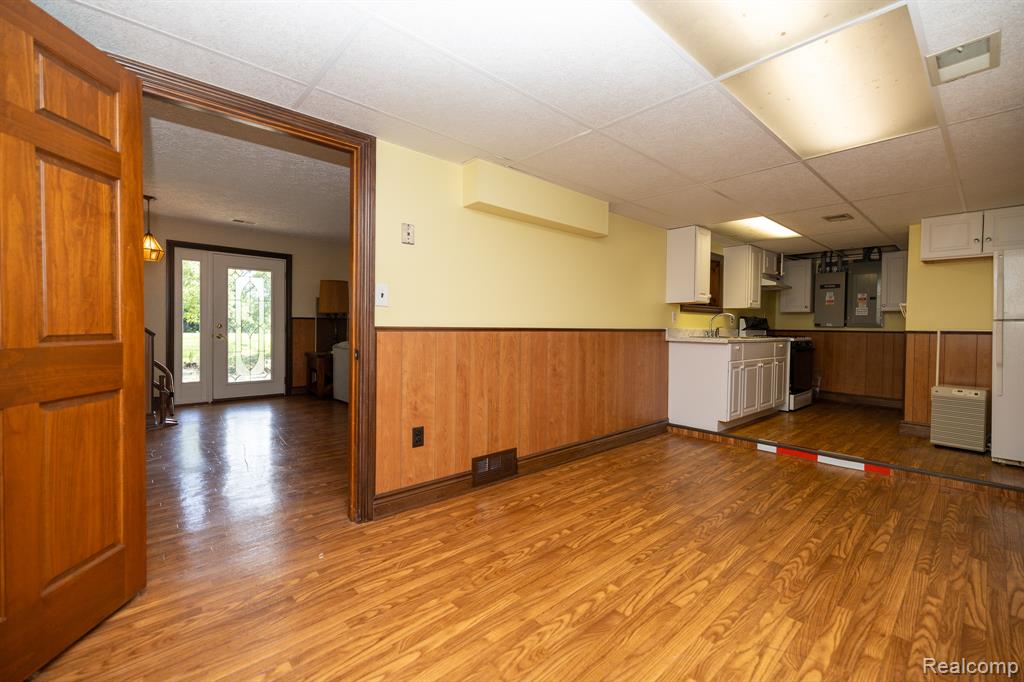 6084 Upper Straits Boulevard, West Bloomfield, MI 48324 — Photo 33