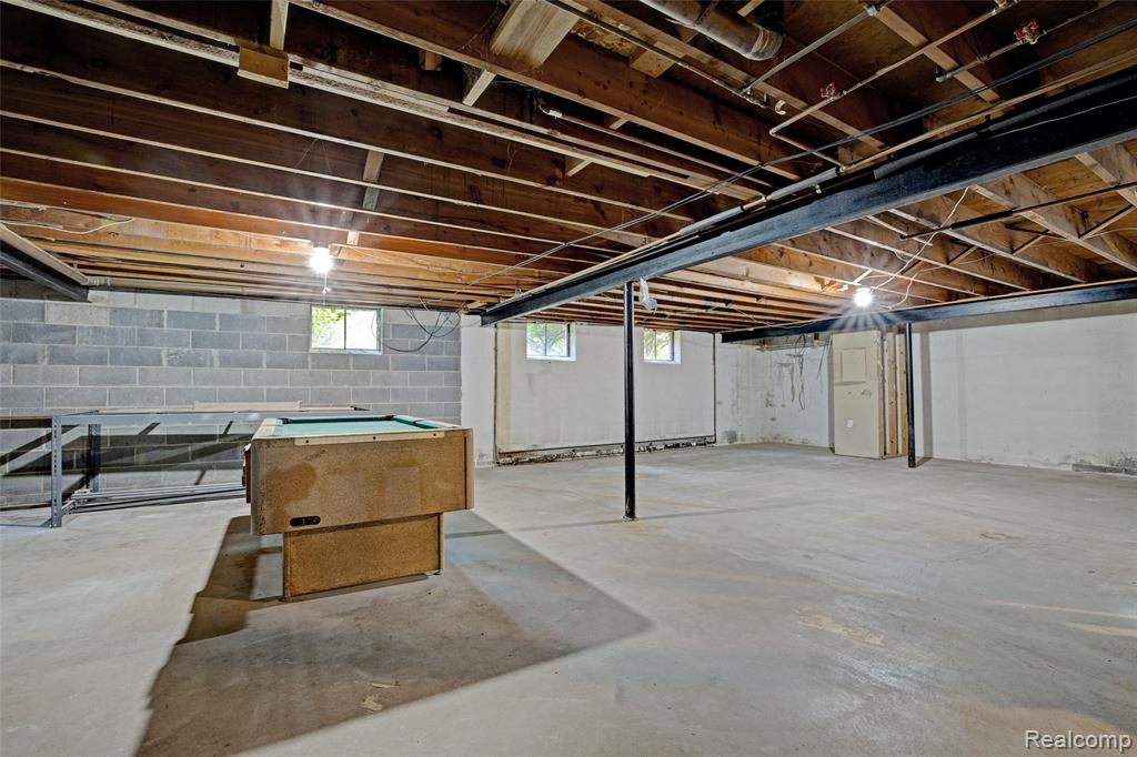 300 Sherman Court, Ortonville, MI 48462 — Photo 41