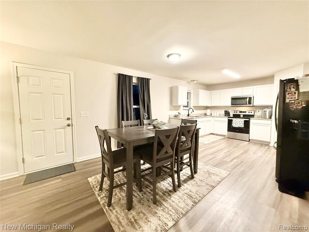 6079 Regency Drive, Burton, MI 48519 — Photo 8
