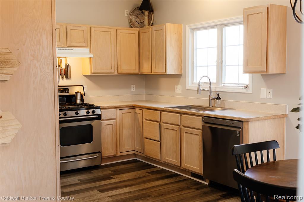 714 Eagle Drive, Fenton, MI 48430 — Photo 5