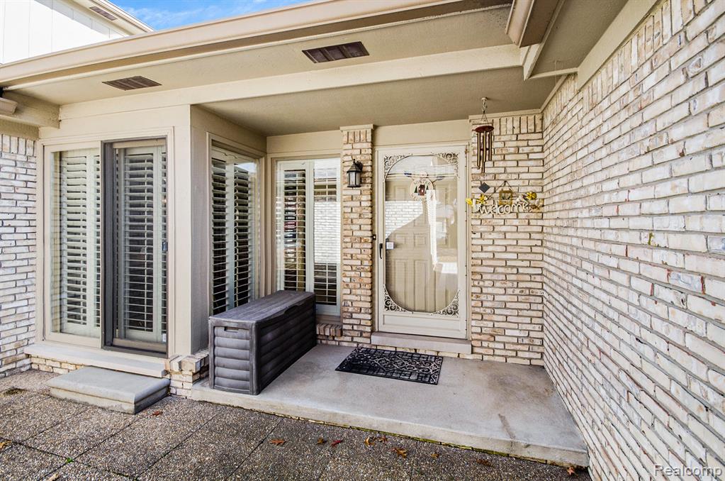 43053 W Kirkwood Drive, 30, Clinton Twp, MI 48038 — Photo 6