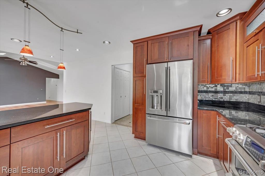 751 Bristol Lane, Clarkston, MI 48348 — Photo 10