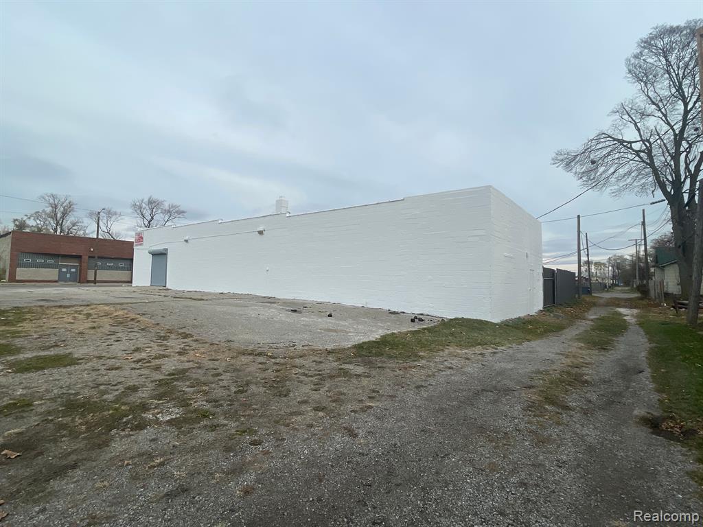 14131 FENKELL Street, Detroit, MI 48227 — Photo 9