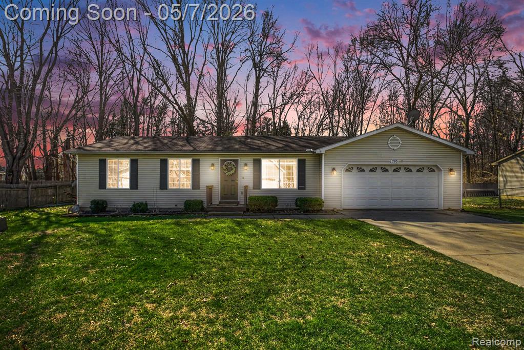 790 Luna Court, Lake Orion, MI 48362 — front exterior