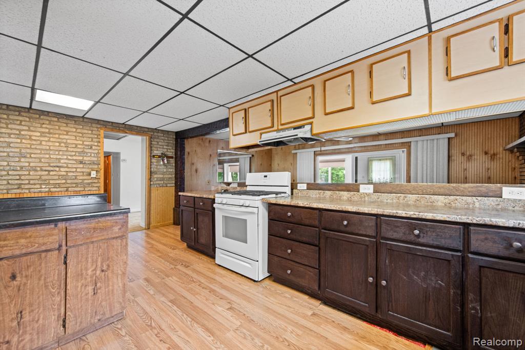 19227 Gudith Road, Trenton, MI 48183 — Photo 9