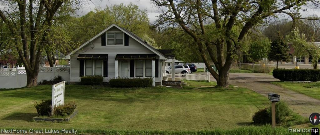 2359 E Hill Road, Grand Blanc, MI 48439