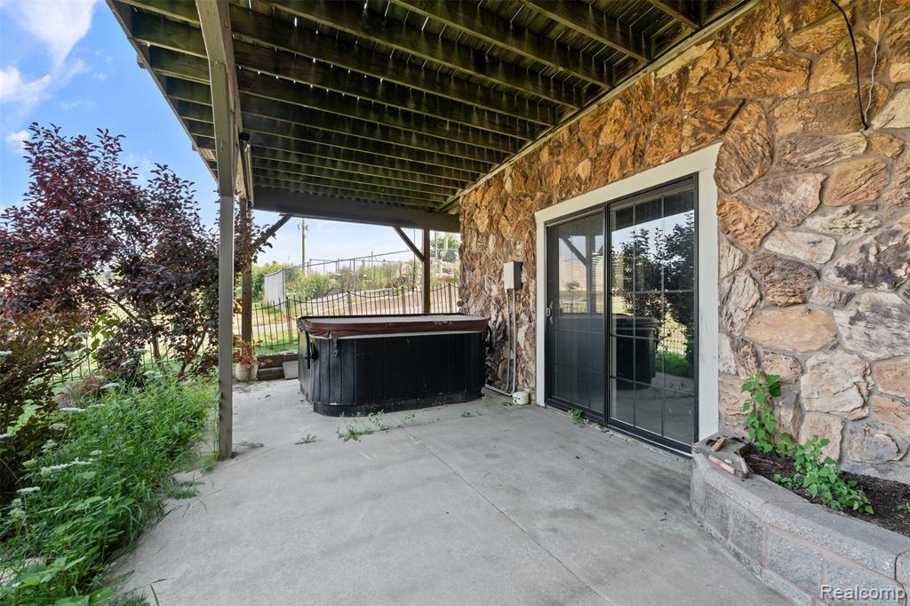 1907 Riverside Drive, Port Huron, MI 48060 — Photo 38