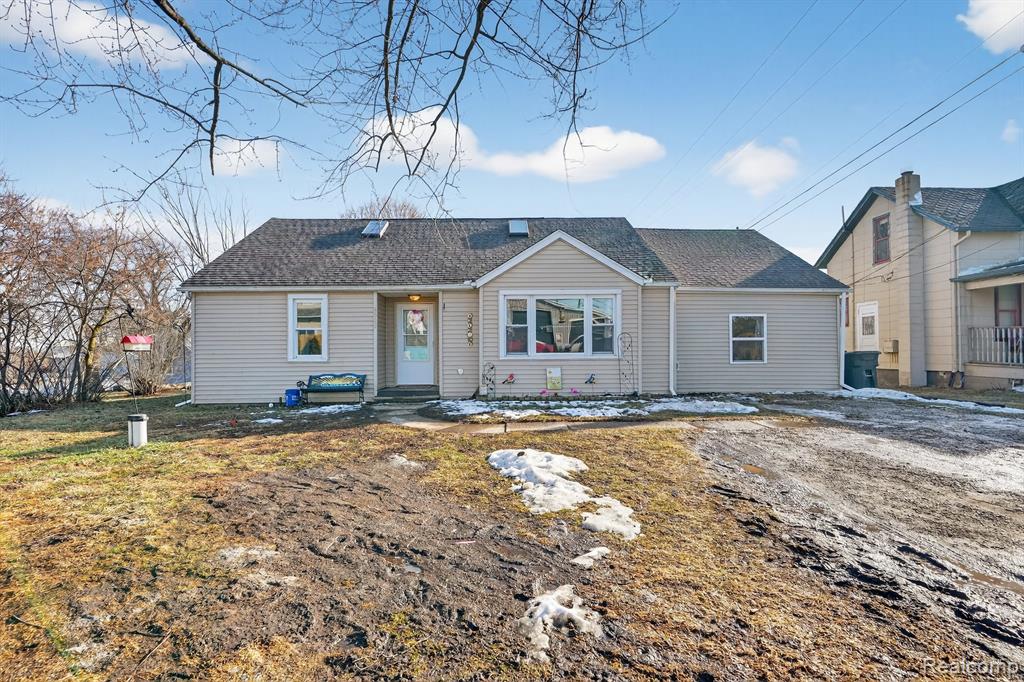 6015 Jeddo Road, MI 48032