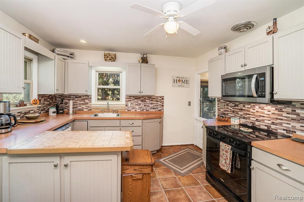 11100 Linden Road, Fenton, MI 48430 — Photo 10