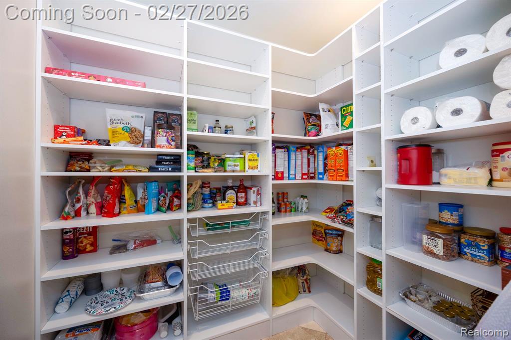 6616 Fairwood Drive, Dearborn Heights, MI 48127 — Photo 31