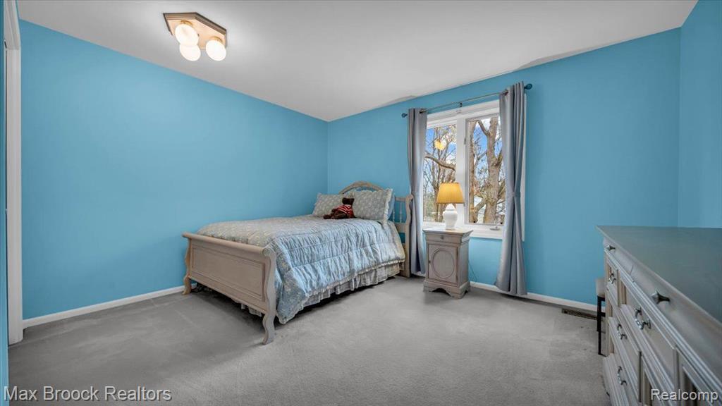 404 SHELLBOURNE Drive, Rochester Hills, MI 48309 — Photo 39