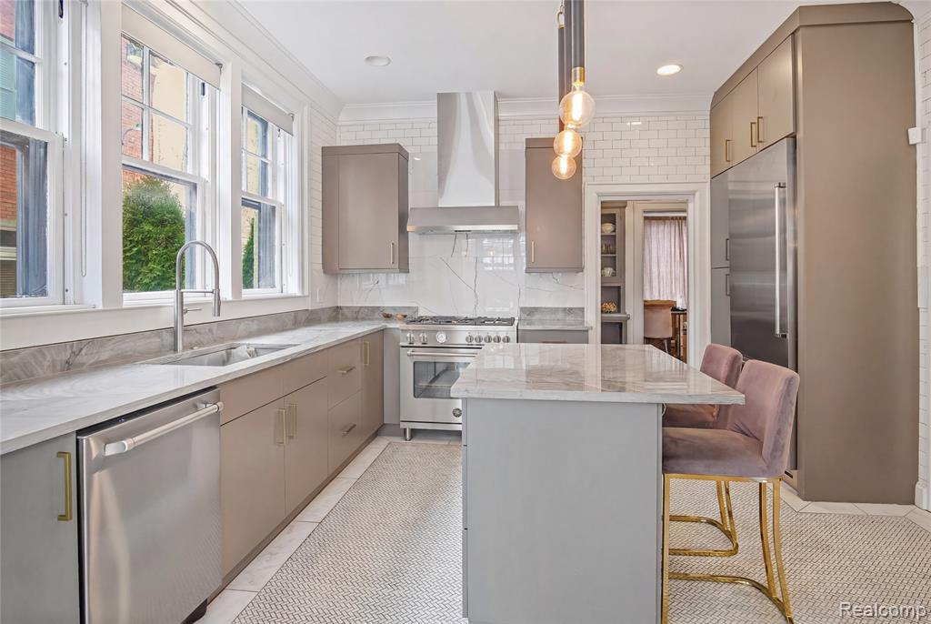 841 W Boston Boulevard, Detroit, MI 48202 — Photo 15