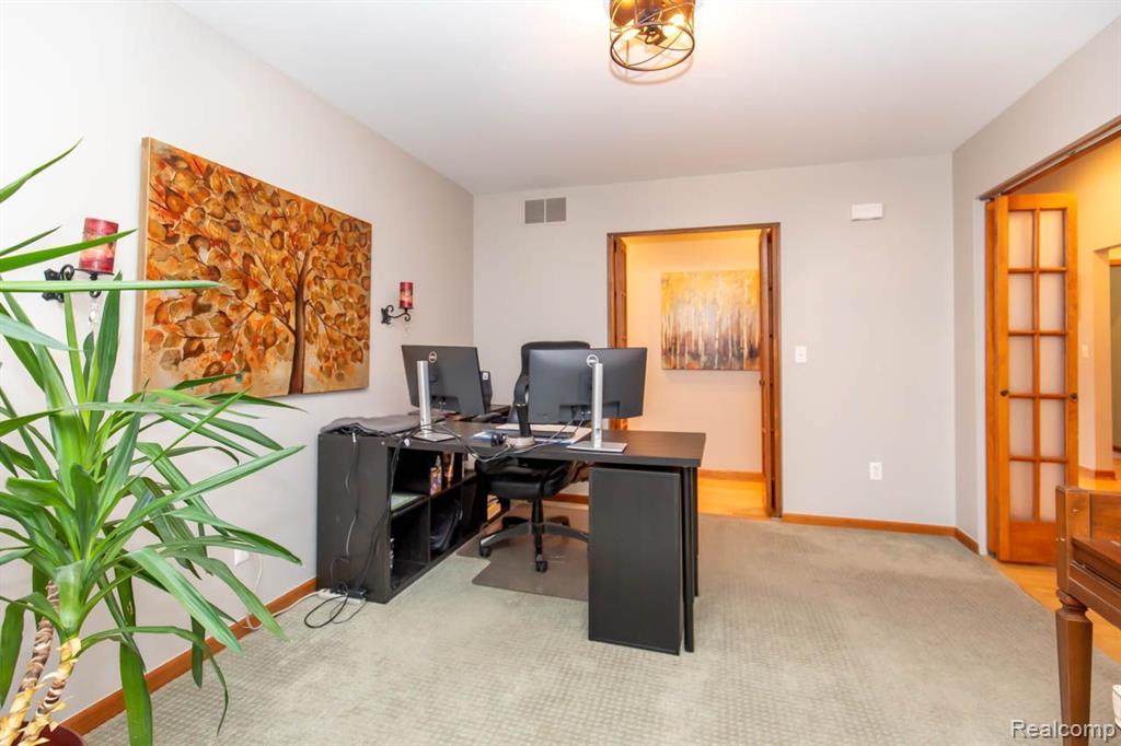 914 E LIBERTY Street, Milford, MI 48381 — Photo 22