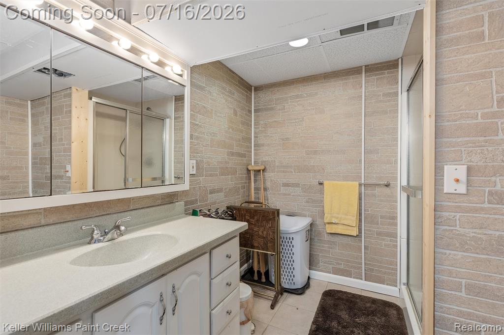 5408 Coral Ridge Drive, Grand Blanc, MI 48439 — Photo 45