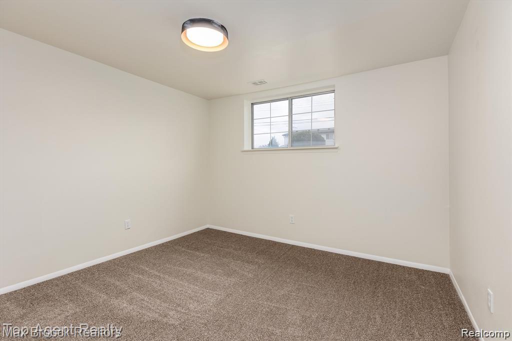 8251 Denwood Drive, G1, Sterling Heights, MI 48312 — Photo 12
