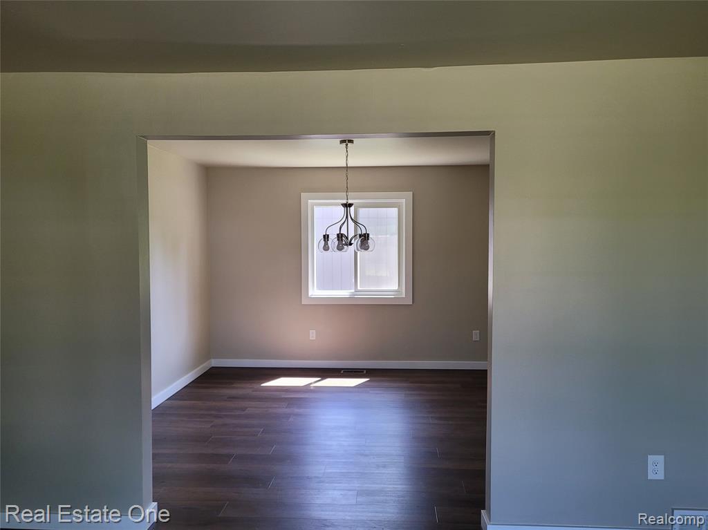 4212 Halkirk Drive, Waterford, MI 48329 — Photo 9