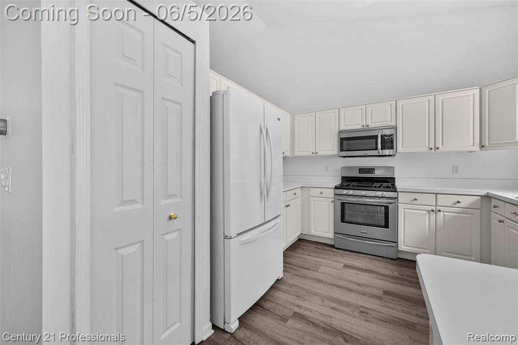 3061 Talon Circle, Lake Orion, MI — Photo 16