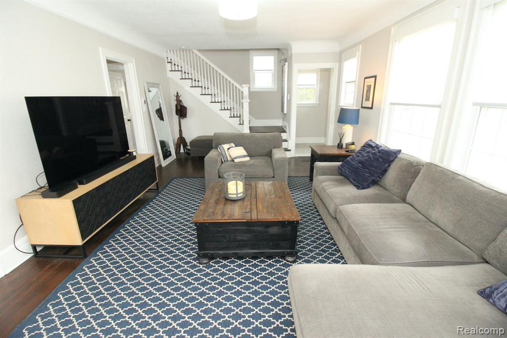 1383 Bishop Road, Grosse Pointe, MI 48230 — Photo 13
