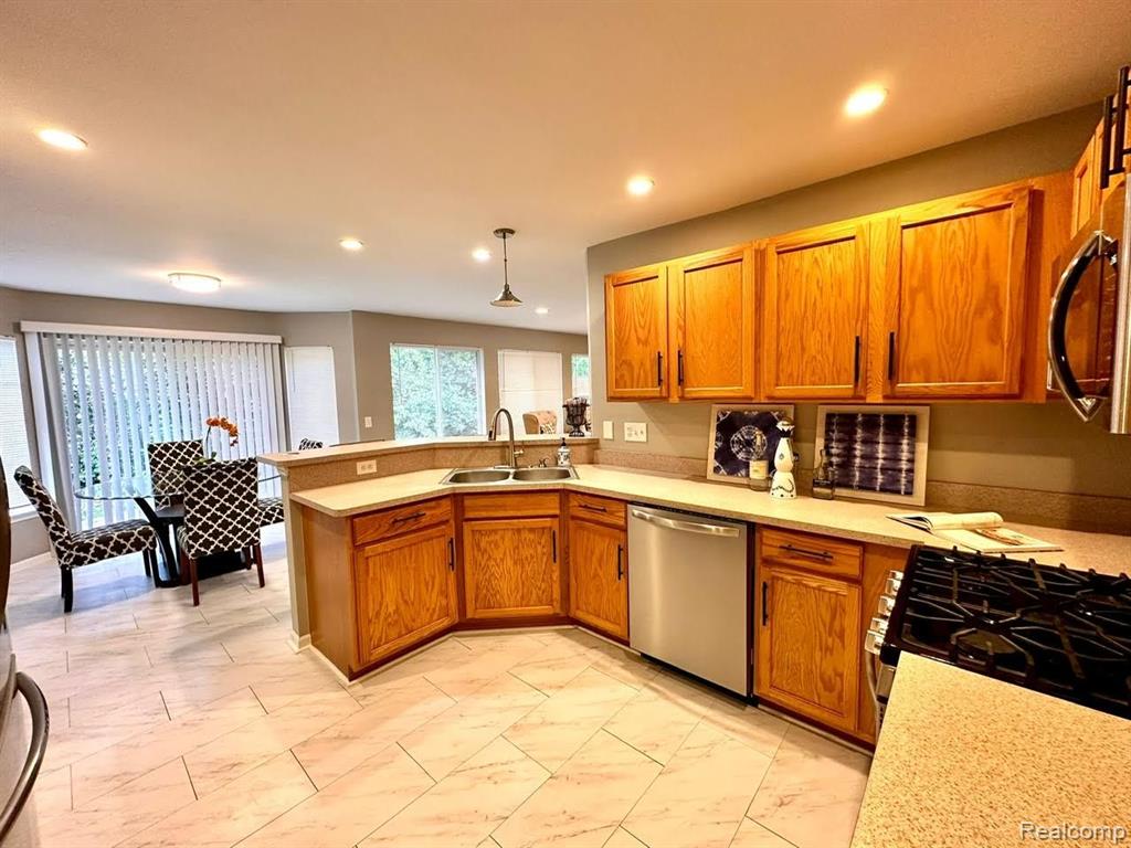8676 W WALDEN Drive, Van Buren, MI 48111 — Photo 30