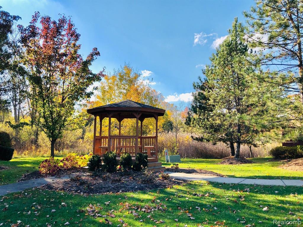 7217 GATEWAY Drive, West Bloomfield, MI — Photo 15