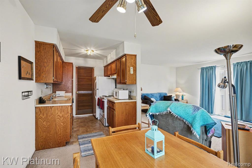 44566 N Bunker Hill Drive, 100, Clinton Twp, MI 48038 — Photo 8