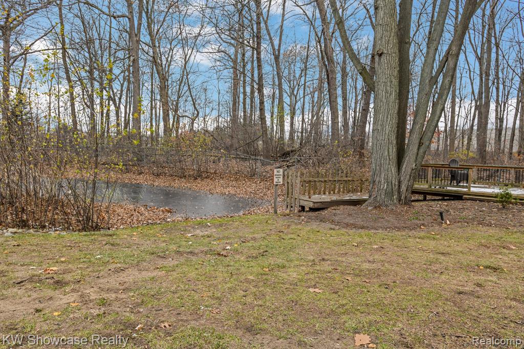 6481 PEMBROOK Drive, Westland, MI — Photo 25
