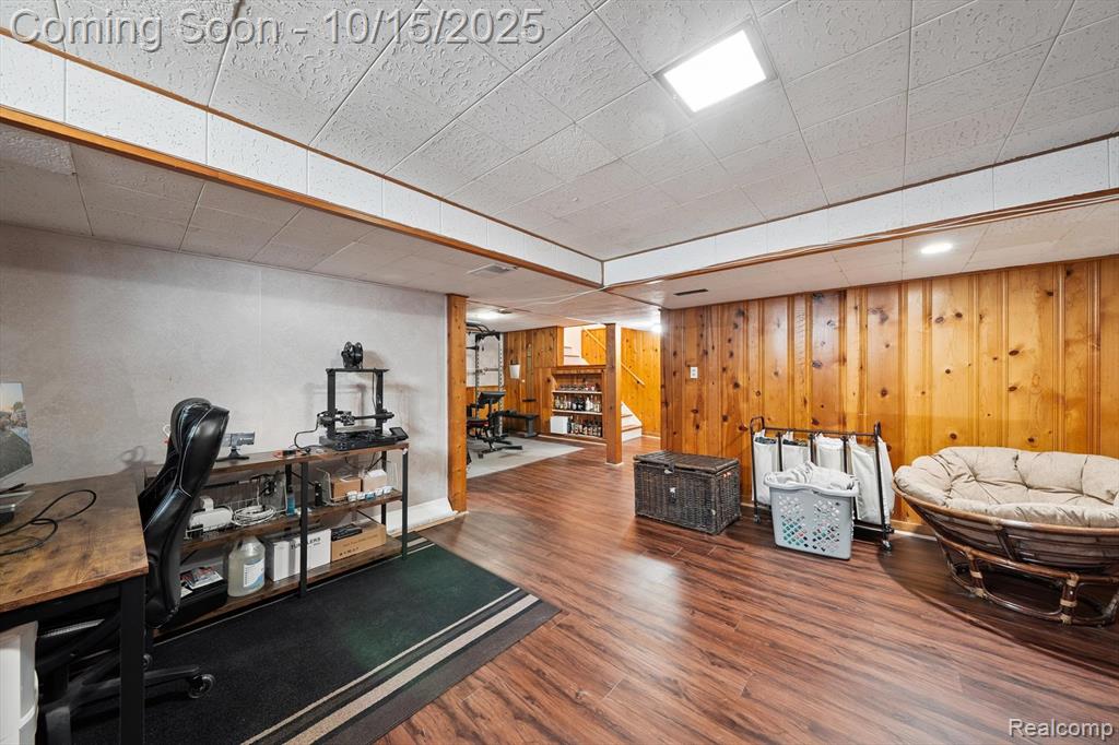 9931 E Clements Circle, Livonia, MI 48150 — Photo 31