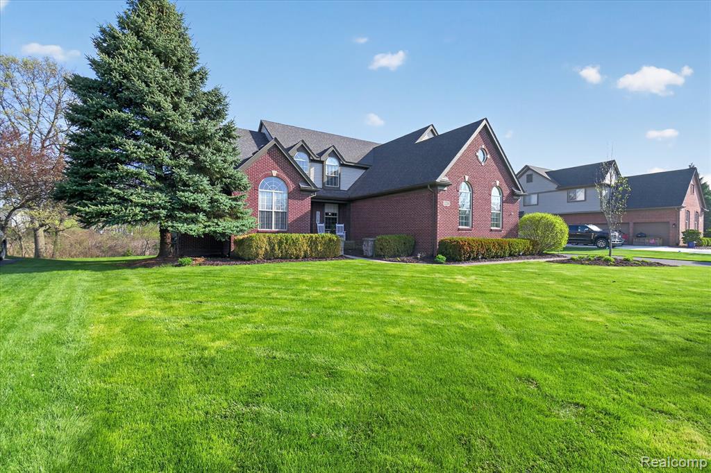 3226 Estate View Court, Commerce Twp, MI 48382 — front exterior