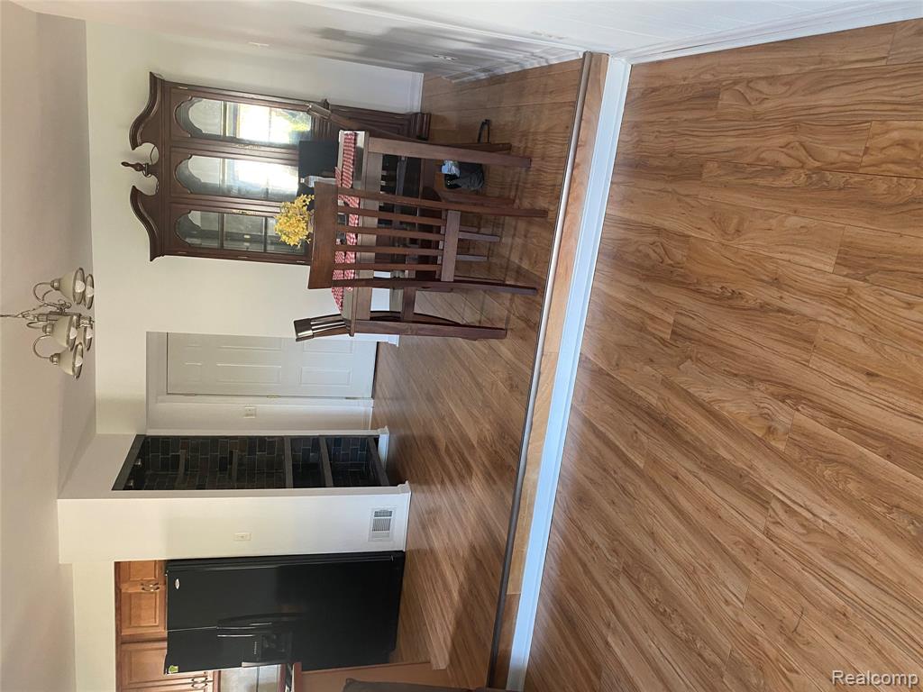 21664 Hall Road, Woodhaven, MI 48183 — Photo 8