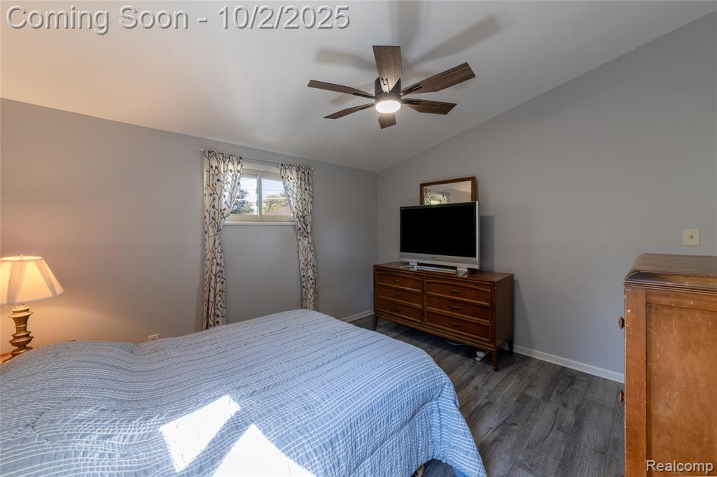 9253 Idaho Street, Livonia, MI 48150 — Photo 17
