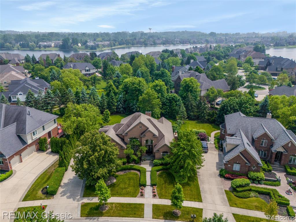 18438 Clairmont Circle E, Northville, MI 48168 — Photo 85