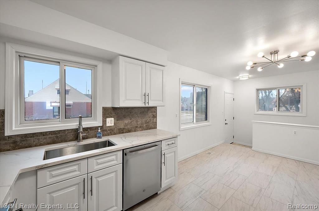8104 Cloverdale Avenue, Ferndale, MI 48220 — Photo 24