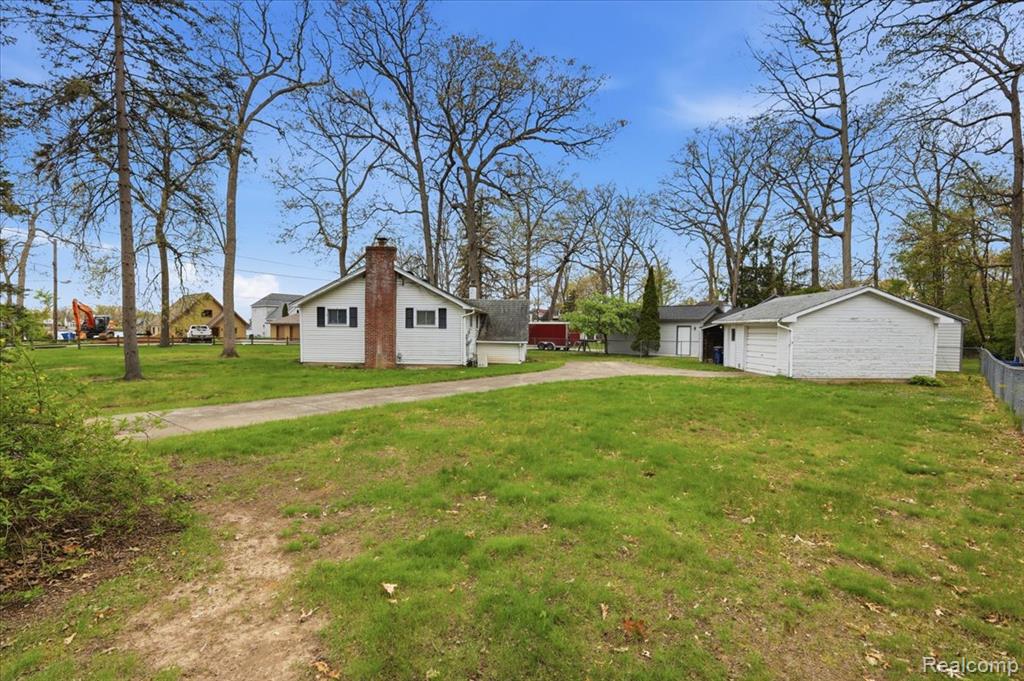 2811 Orange Grove Road, Waterford, MI 48329 — Photo 33