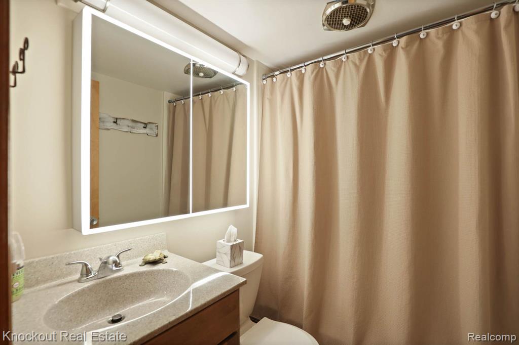 700 E GENESEE Street, D-17, Frankenmuth, MI 48734 — Photo 22