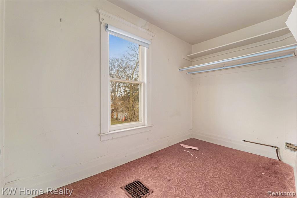 8436 LUMPKIN Street, Hamtramck, MI 48212 — Photo 12