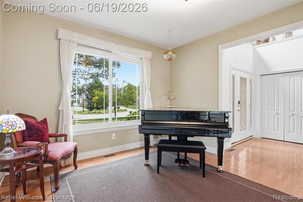 49354 Peninsular Drive, Belleville, MI 48111 — Photo 11