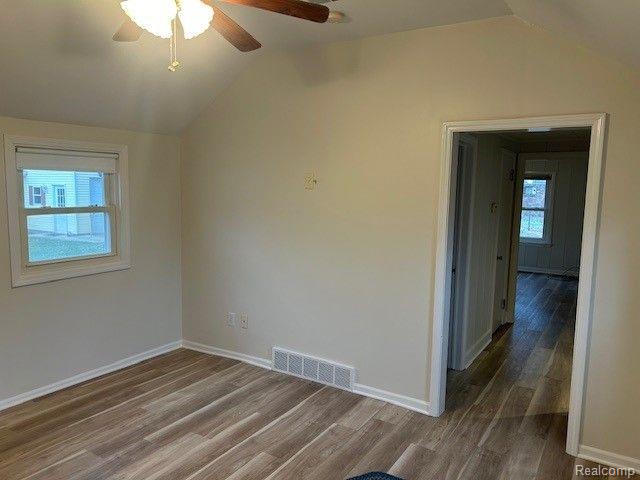 9281 W GRAND RIVER Road, Fowlerville, MI 48836 — Photo 4