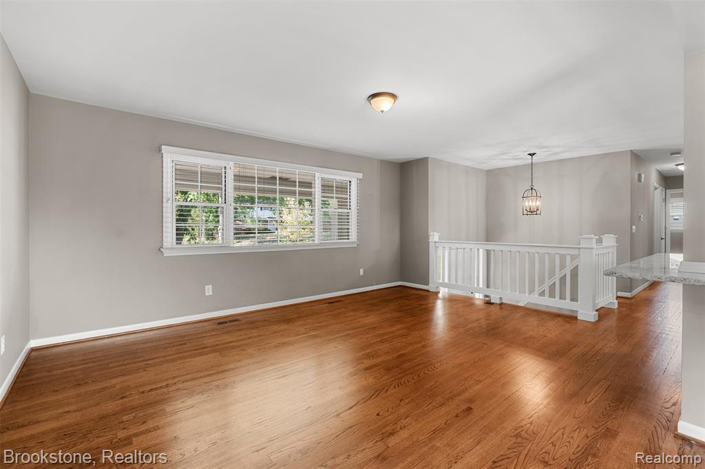 87 E Maryknoll Road, Rochester Hills, MI 48309 — Photo 6