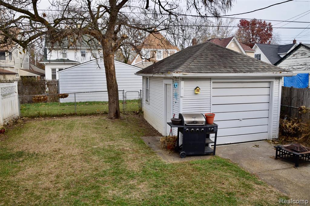 722 Kings Highway, Wyandotte, MI 48192 — Photo 17