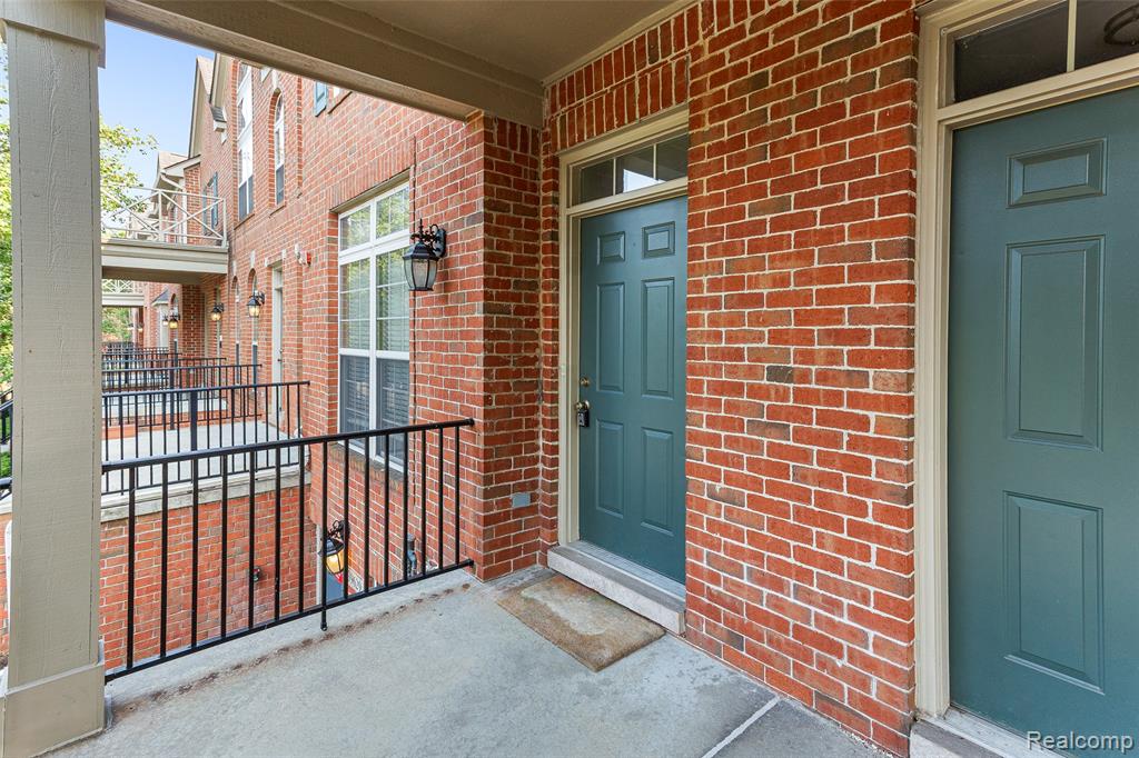 39621 SPRINGWATER Drive, Northville, MI — Photo 2