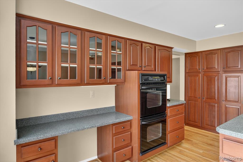 5447 Lahser Road, Bloomfield Hills, MI 48304 — Photo 18